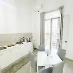 House O' Sole 'e Napule Nápoly
