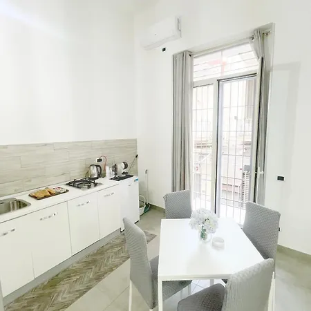 House O' Sole 'e Napule Неаполь