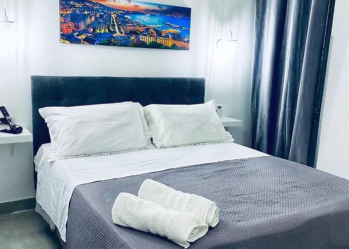 House O' Sole 'e Napule * Неаполь